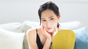 ほうれい線はエステで改善できる？原因やおすすめのマシンも紹介